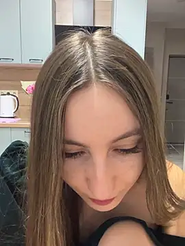 Snapshot of viviandaimond1 chatting on March 2025 08:38:02 PM viviandaimond1 online show from March 2025 08:38:02 PM