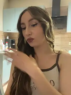 Snapshot of viviandaimond1 chatting on March 2025 02:58:01 PM viviandaimond1 online show from March 2025 02:58:01 PM