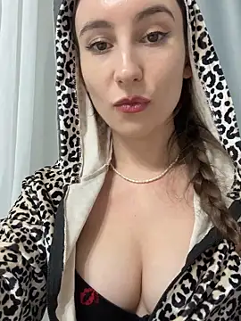 Snapshot of viviandaimond1 chatting on October 2025 03:56:02 PM viviandaimond1 online show from October 2025 03:56:02 PM