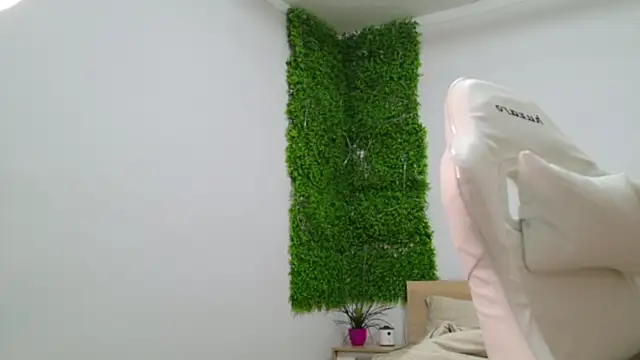 Lorennameliyy online show from February 2025 08:03:01 PM