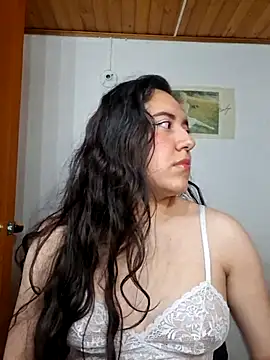 Emi chik online show from February 2026 10:38:01 AM