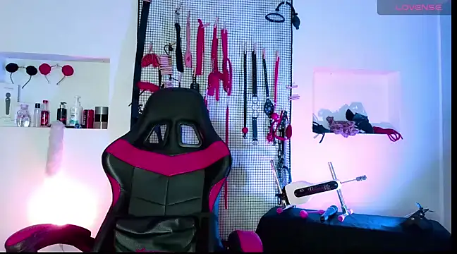 Snapshot of Megaan_Greey chatting on January 2025 09:23:02 PM Megaan Greey online show from January 2025 09:23:02 PM