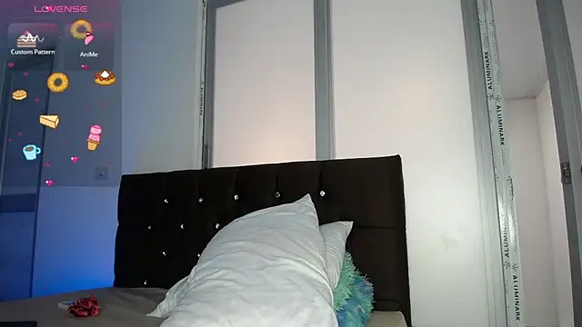 Sweet hot mia online show from March 2026 03:29:01 PM