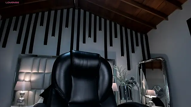 KatieNolan 1 online show from November 2025 02:32:01 AM