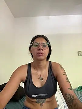 Argentiiniita online show from February 2025 02:24:01 PM