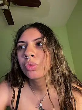 Argentiiniita online show from April 2026 08:59:01 PM