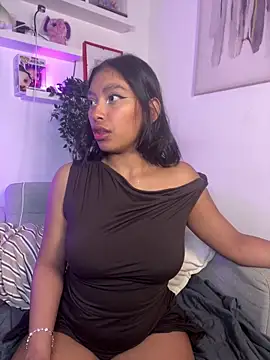 Isabella fasilier online show from February 2026 12:37:01 AM