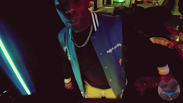 Pressure69mee online show from February 2025 09:05:02 PM