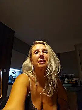 MariaRichi  online show from October 2025 07:58:02 PM