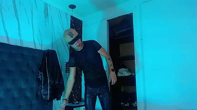 HannibalLester online show from September 2025 08:30:02 PM