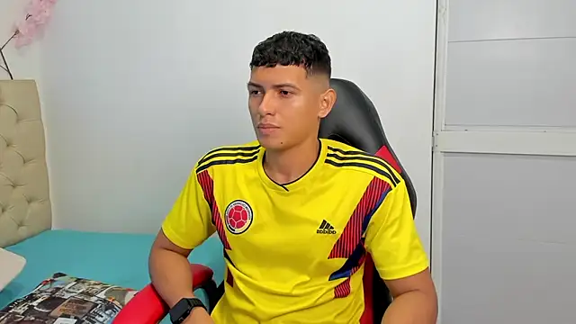 yei-sant online show from October 2025 02:41:02 AM