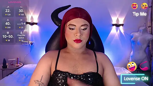 Emili Roux online show from November 2025 01:03:01 PM