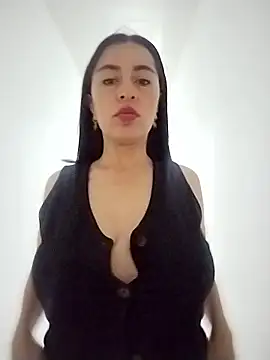 hailey85 online show from January 2026 05:40:01 PM