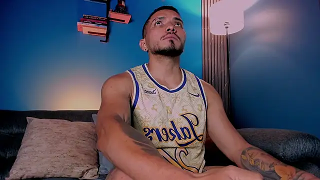 maximusclark1 online show from October 2025 01:09:02 AM