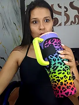 Snapshot of elena_jonees chatting on April 2026 08:48:02 PM elena jonees online show from April 2026 08:48:02 PM