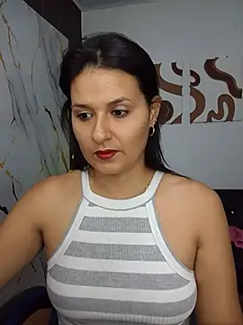 Snapshot of elena_jonees chatting on May 2026 08:38:01 PM elena jonees online show from May 2026 08:38:01 PM