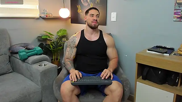 Giorgio-Leone online show from April 2026 08:36:01 PM