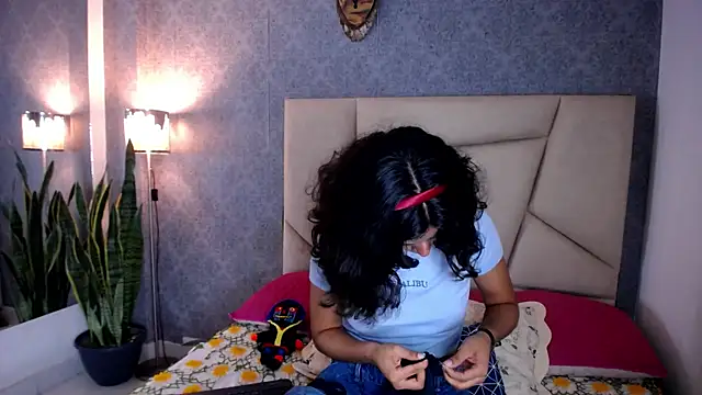 Akane Uwu online show from September 2025 02:07:02 PM