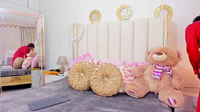 evangelin ts online show from November 2025 01:54:02 PM