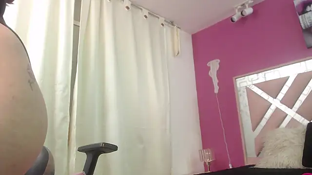 Snapshot of Naiara_Sex_ chatting on January 2025 03:16:02 PM Naiara Sex  online show from January 2025 03:16:02 PM