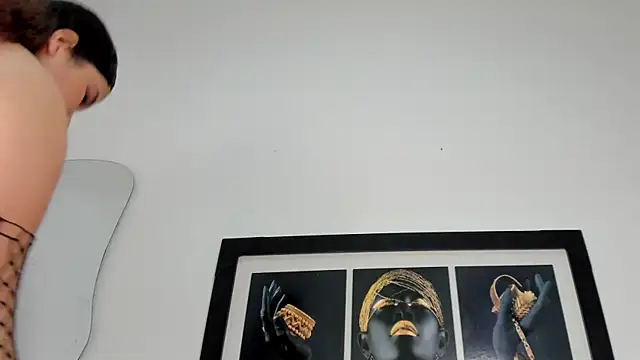 zoee lovv online show from November 2025 03:05:01 AM