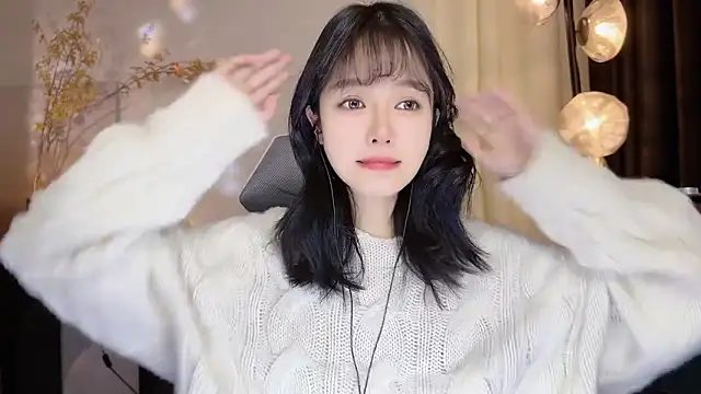 xiaodaibabyy online show from January 2025 11:18:02 AM