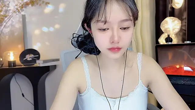 xiaodaibabyy online show from February 2025 04:54:02 PM