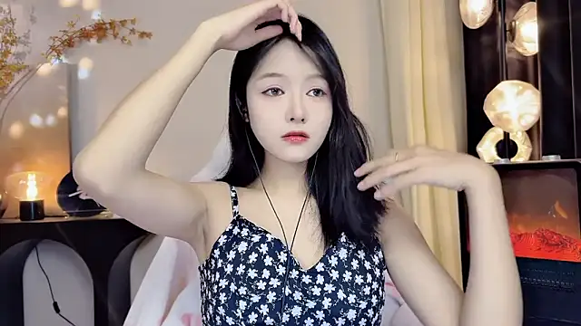 xiaodaibabyy online show from March 2025 01:51:01 PM