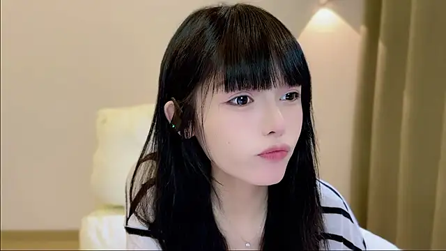 xiaodaibabyy online show from October 2025 01:41:01 PM