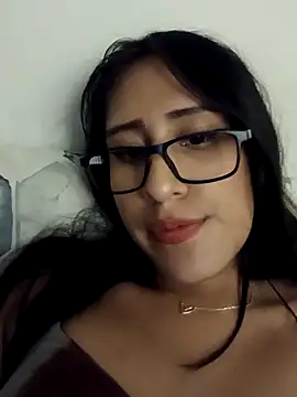 AleFantasy0001 online show from March 2025 10:45:02 PM