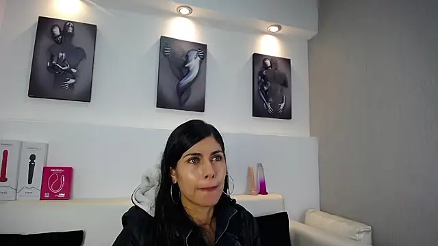 Melodi Roux online show from February 2026 12:33:01 PM