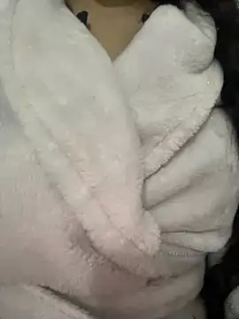 Lina-lolo online show from December 2024 06:48:01 PM