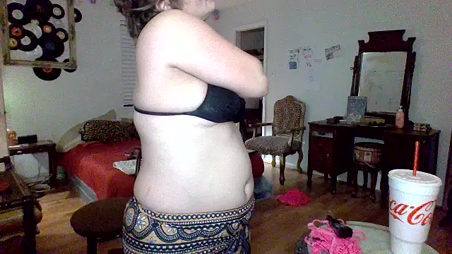 Snapshot of sophiarica chatting on April 2026 04:00:01 PM sophiarica online show from April 2026 04:00:01 PM