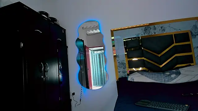 MattDevon online show from November 2025 09:15:01 PM