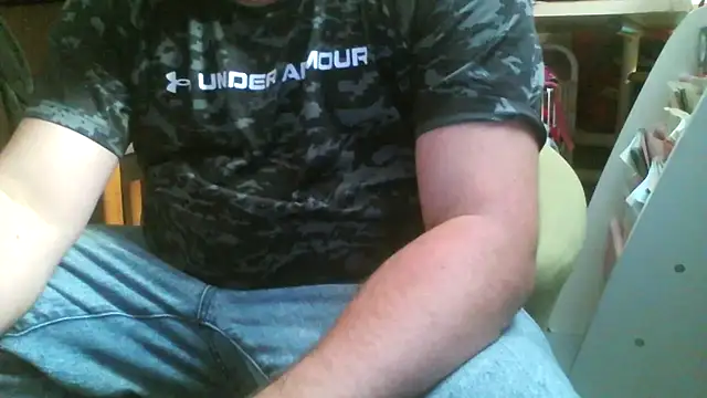 Snapshot of Tipute1987 chatting on October 2025 06:17:02 PM Tipute1987 online show from October 2025 06:17:02 PM