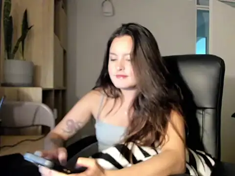 Snapshot of AmandaCallum chatting on June 2026 01:07:02 AM AmandaCallum online show from June 2026 01:07:02 AM