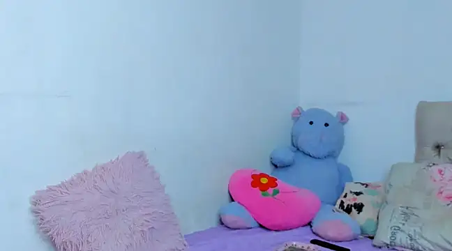 StassieBell online show from December 2024 01:18:01 PM