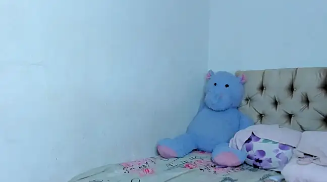 StassieBell online show from February 2025 06:58:02 AM