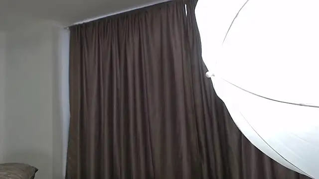 aleejhandraa online show from October 2025 09:12:02 PM