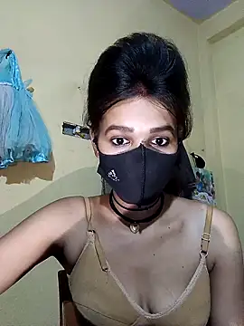 Snapshot of Hoty_girl_143 chatting on February 2025 02:49:01 PM Hoty girl 143 online show from February 2025 02:49:01 PM