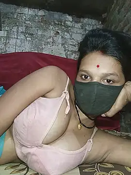Snapshot of Hoty_girl_143 chatting on May 2026 01:57:16 AM Hoty girl 143 online show from May 2026 01:57:16 AM
