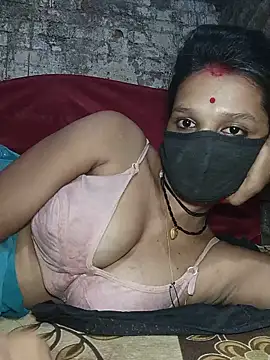 Snapshot of Hoty_girl_143 chatting on May 2026 01:14:02 AM Hoty girl 143 online show from May 2026 01:14:02 AM