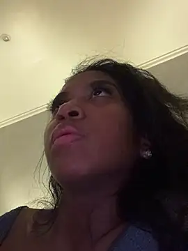 IamCrystal2 online show from December 2024 01:26:01 AM