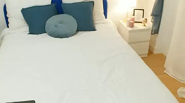 IamCrystal2 online show from March 2025 12:43:01 AM