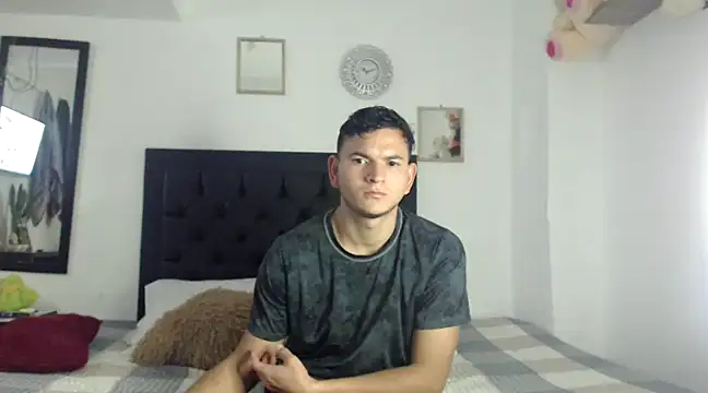 Snapshot of Latin_Boy24 chatting on December 2024 06:46:01 PM Latin Boy24 online show from December 2024 06:46:01 PM