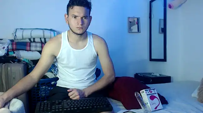 Snapshot of Latin_Boy24 chatting on February 2025 05:40:01 PM Latin Boy24 online show from February 2025 05:40:01 PM