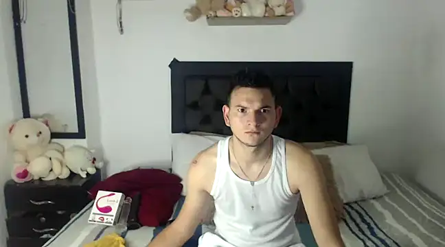 Snapshot of Latin_Boy24 chatting on February 2025 07:14:01 PM Latin Boy24 online show from February 2025 07:14:01 PM