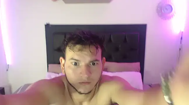 Snapshot of Latin_Boy24 chatting on March 2025 06:29:01 PM Latin Boy24 online show from March 2025 06:29:01 PM