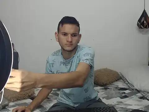 Snapshot of Latin_Boy24 chatting on October 2025 04:29:01 PM Latin Boy24 online show from October 2025 04:29:01 PM