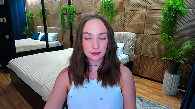 Snapshot of TrueReincarnation chatting on February 2026 04:45:02 PM TrueReincarnation online show from February 2026 04:45:02 PM